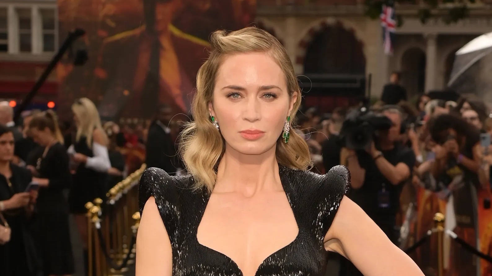 Emily Blunt In Alexander Mcqueen Bij Premi Re Oppenheimer