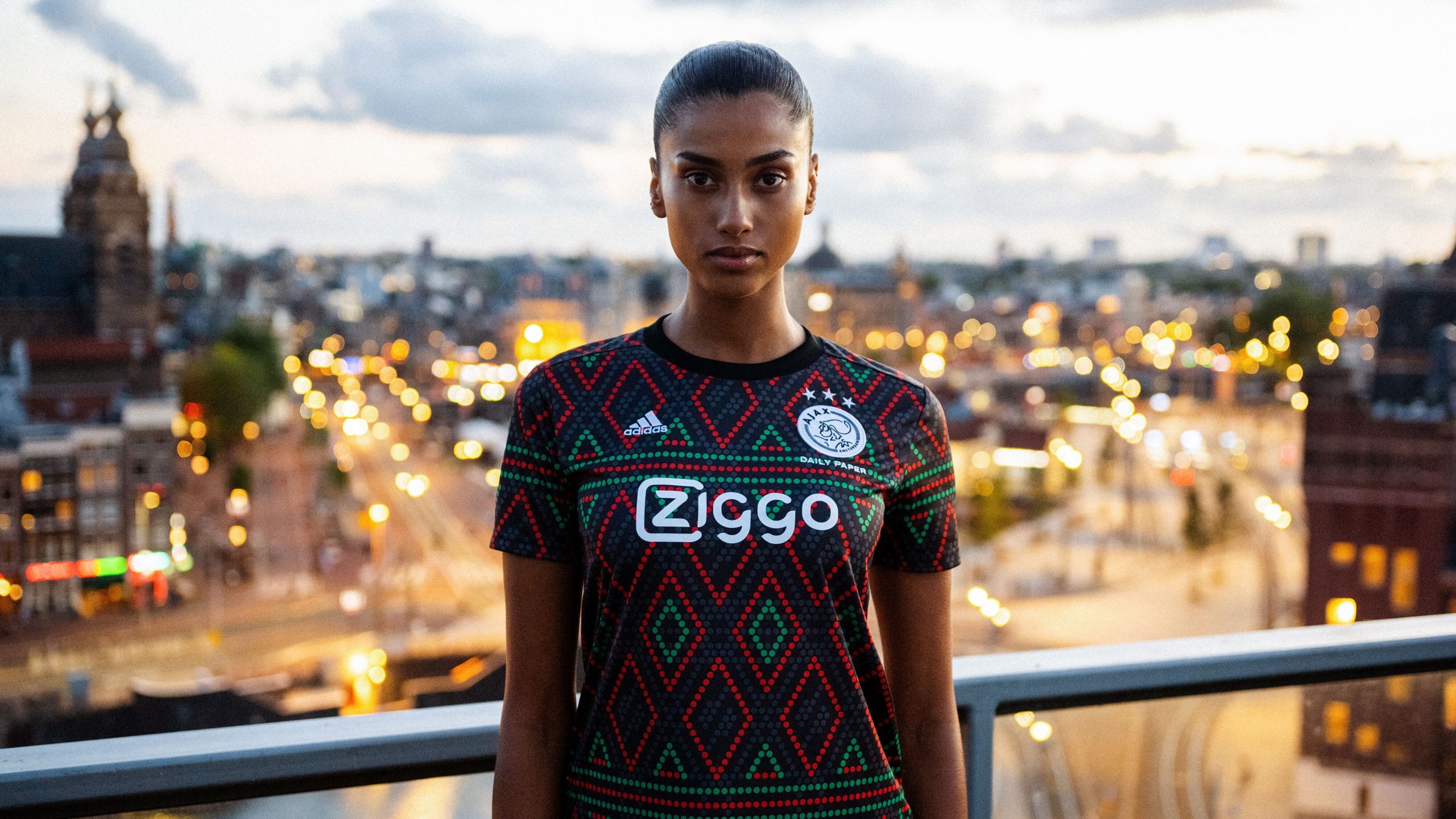 Vertellen aanklager Succes Daily Paper ontwerpt Ajax-tenue samen met Adidas - Vogue NL