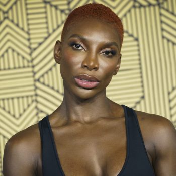 riccardo-tisci-ontwerpt-eerste-solowerk-voor-michaela-coel-229950