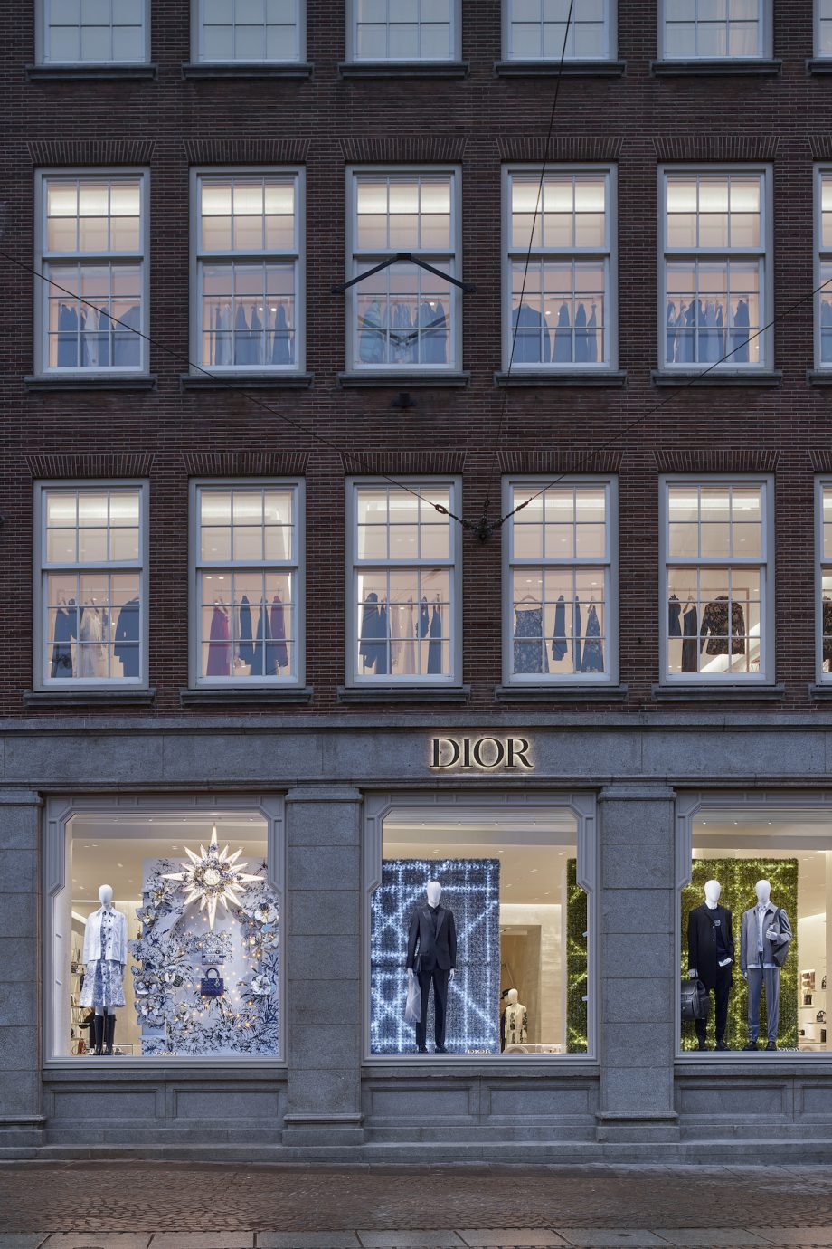 grond minstens Uitvoeren Kijk binnen in de nieuwe Dior-boetiek op de Dam in Amsterdam