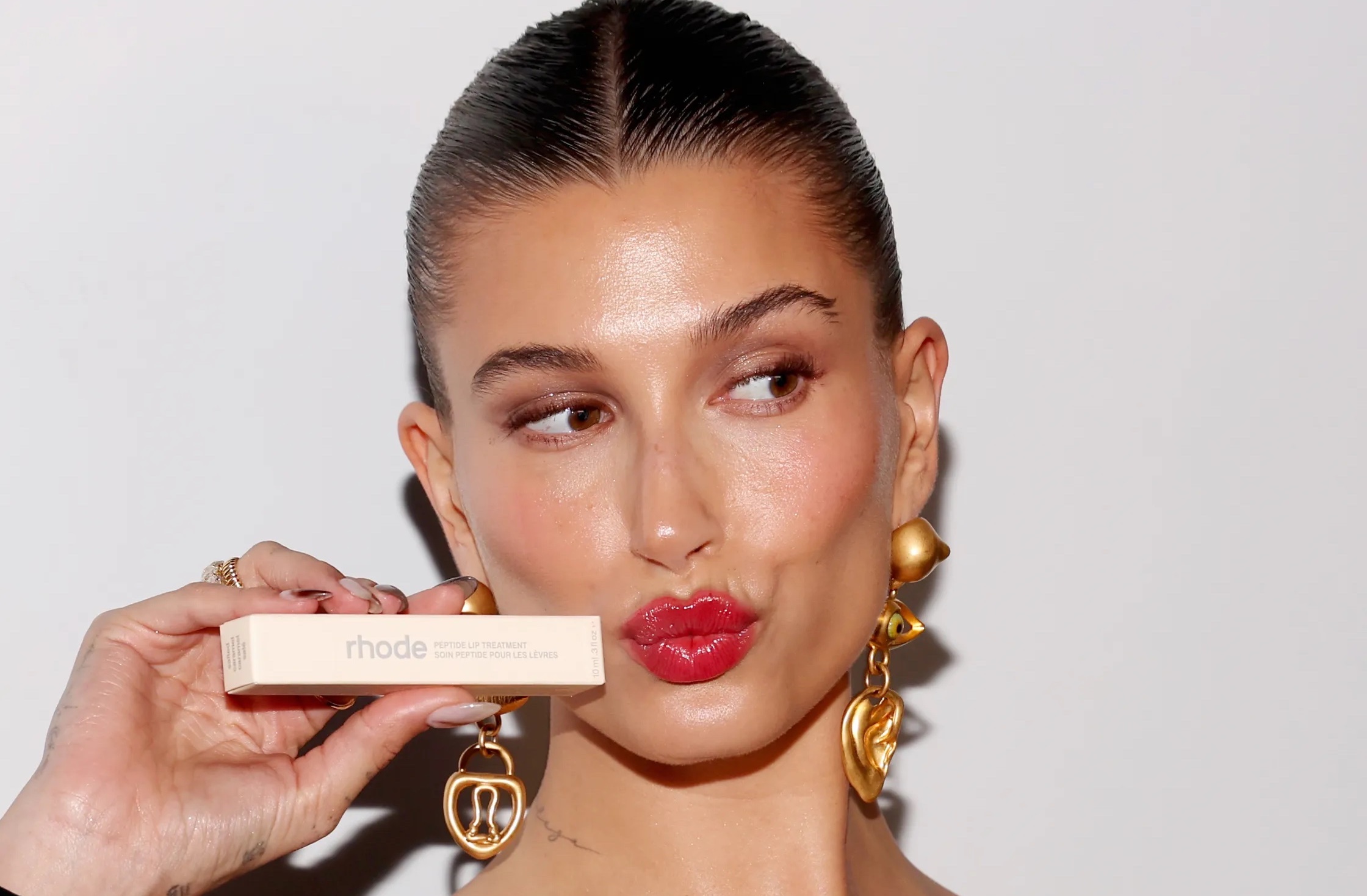 Nieuw kapsel Hailey Bieber knipt haar in korte bob TrendRadars