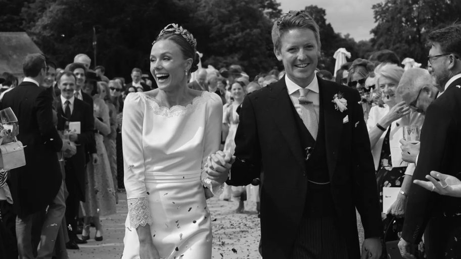 de-hertog-en-hertogin-van-westminster-geven-hun-officiele-trouwfotos-vrij-301138