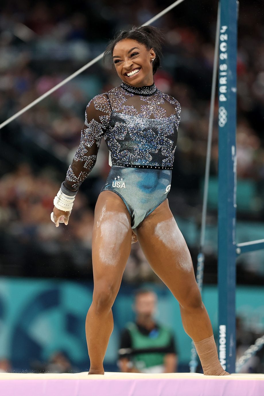 terwijl-turner-simone-biles-records-breekt-op-de-olympische-spelen-maakt-het-internet-zich-druk-om-haar-kapsel-308423