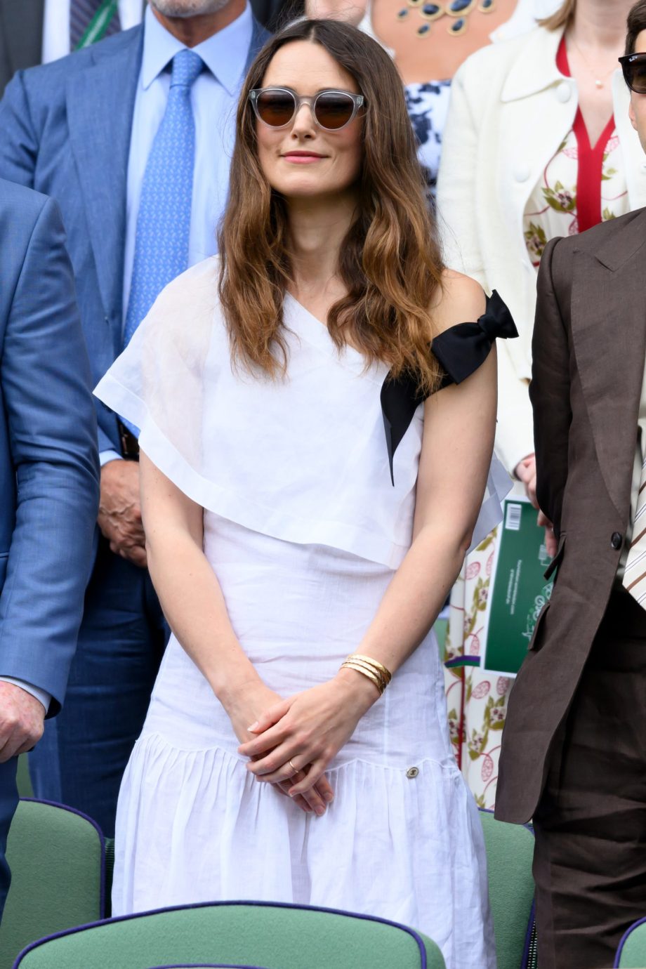 keira-knightley-draagt-op-wimbledon-de-enige-populaire-trend-die-je-deze-zomer-nodig-hebt-305573