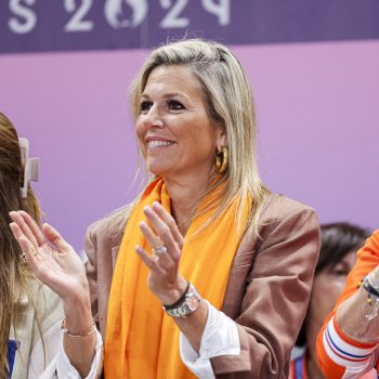 koningin-maxima-draagt-een-chic-kort-pak-op-de-tribune-van-de-olympische-spelen-308353