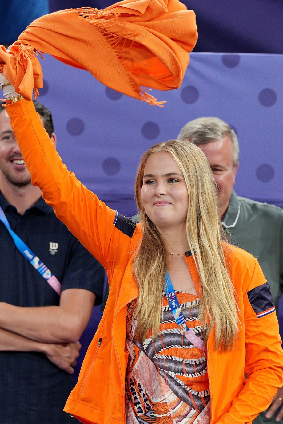 dolenthousiaste-prinses-amalia-opnieuw-bij-de-olympische-spelen-in-deze-2-sportieve-looks-309071