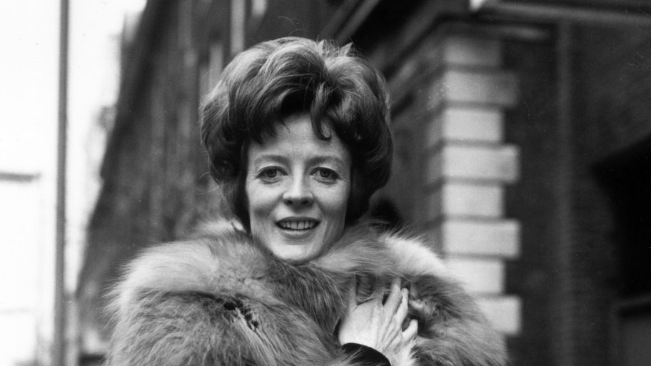 maggie-smith-is-op-89-jarige-leeftijd-overleden-de-mooiste-vintage-fotos-van-de-iconische-actrice-315914