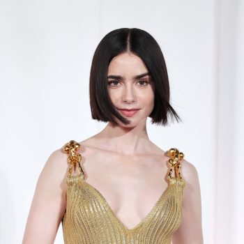 lily-collins-is-de-ultieme-golden-girl-in-schiaparelli-op-de-emily-in-paris-premiere-in-rome-313656