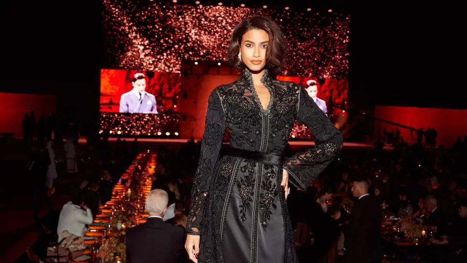 imaan-hammam-verschijnt-in-een-koninklijke-look-tijdens-de-fashion-trust-arabia-fta-awards-320211