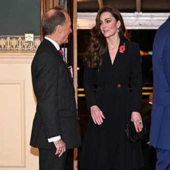 kate-middleton-keert-terug-in-de-schijnwerpers-tijdens-britse-herdenking-322130