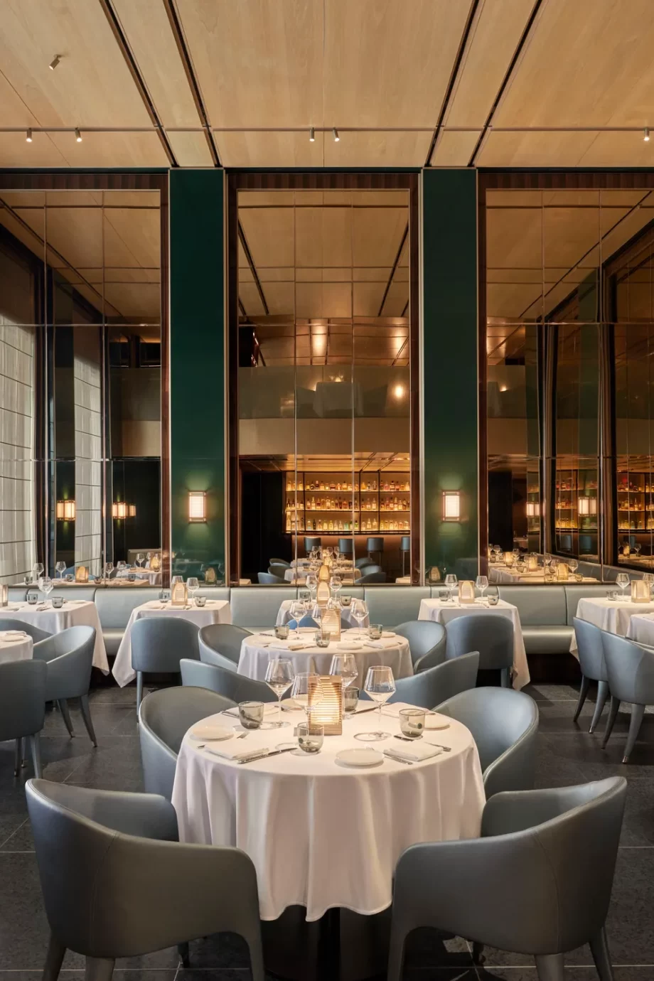 dineren-in-stijl-het-nieuwe-armani-ristorante-in-new-york-wil-je-een-keer-bezoeken-324361