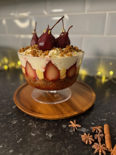 een-feestelijk-recept-voor-trifle-van-mode-ontwerper-christiaan-de-vries-die-meedeed-aan-the-great-british-bake-off-328199