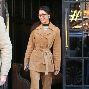 bella-hadid-gaat-nergens-heen-zonder-haar-geek-chique-bril-327415