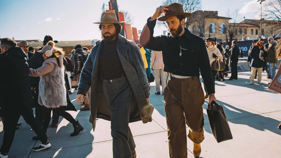 ciao-ragazzi-bekijk-de-beste-streetstyle-van-pitti-uomos-herfst-2025-shows-331677