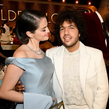 selena-en-benny-timmy-en-kylie-bekijk-hier-de-leukste-fotos-van-de-golden-globes-2025-329819