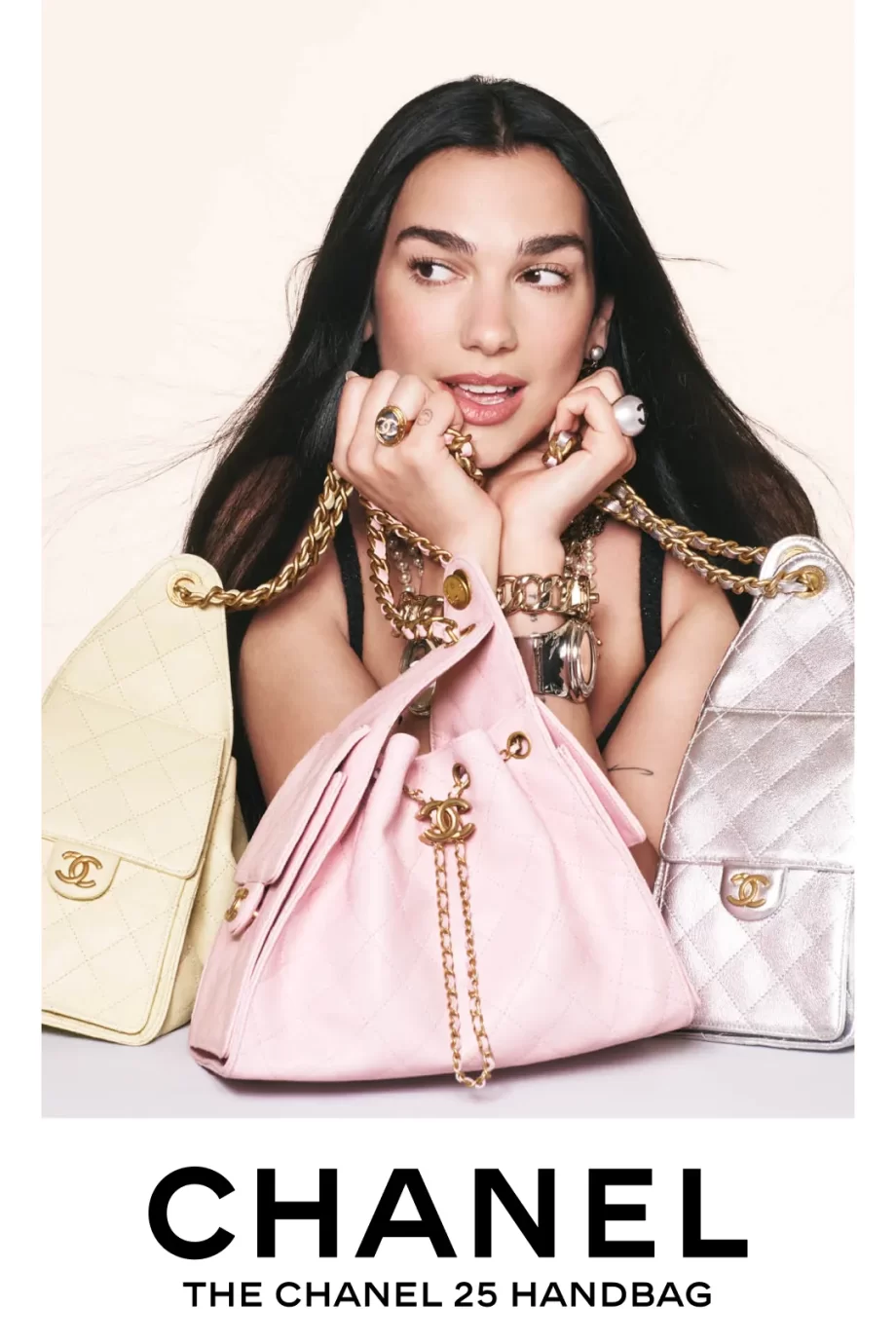 dua-lipa-is-het-gezicht-van-de-nieuwe-chanel-25-bag-333496