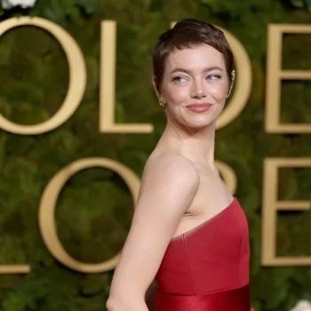 verrassing-emma-stone-debuteert-een-pixie-cut-bij-de-golden-globes-2025-329789