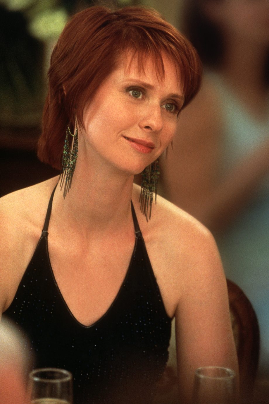 waarom-de-stijl-van-miranda-hobbes-uit-sex-and-the-city-nu-relevanter-is-dan-ooit-336558