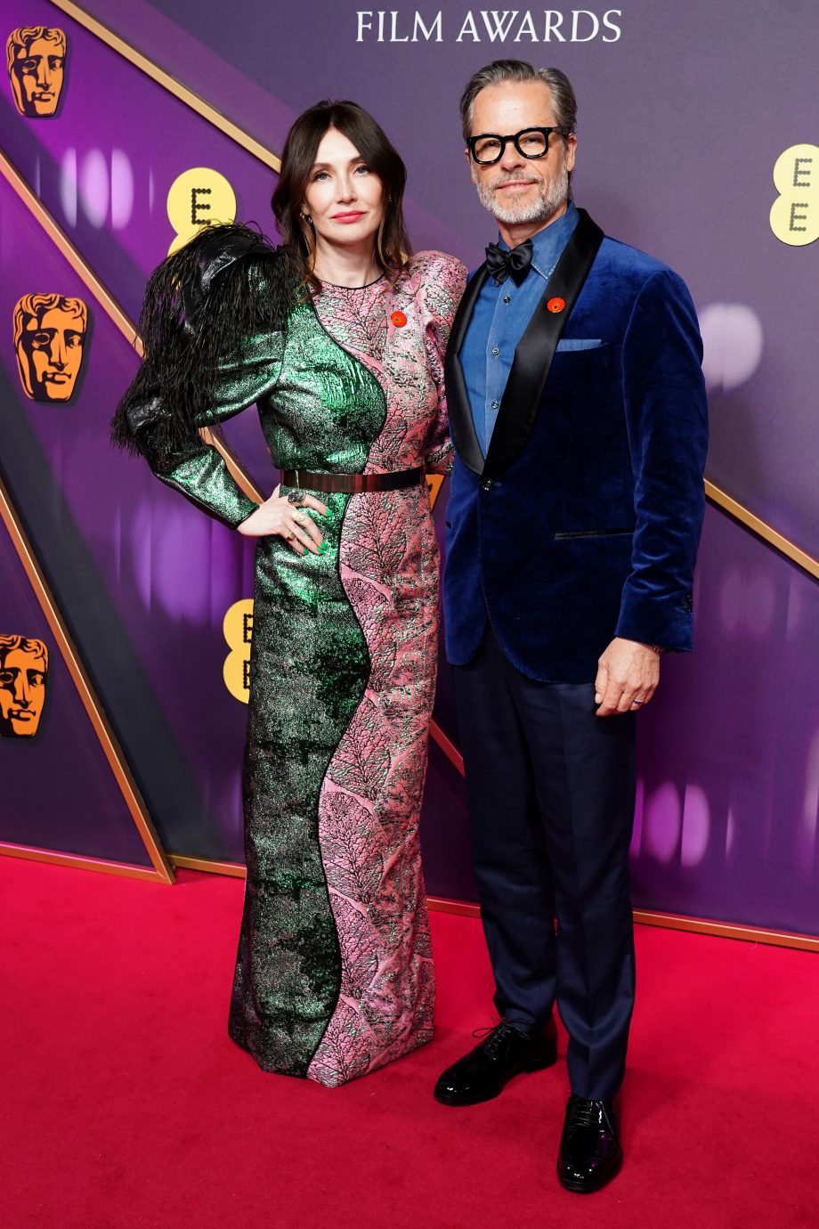 carice-van-houten-verschijnt-samen-met-guy-pearce-op-de-rode-loper-van-de-baftas-335346