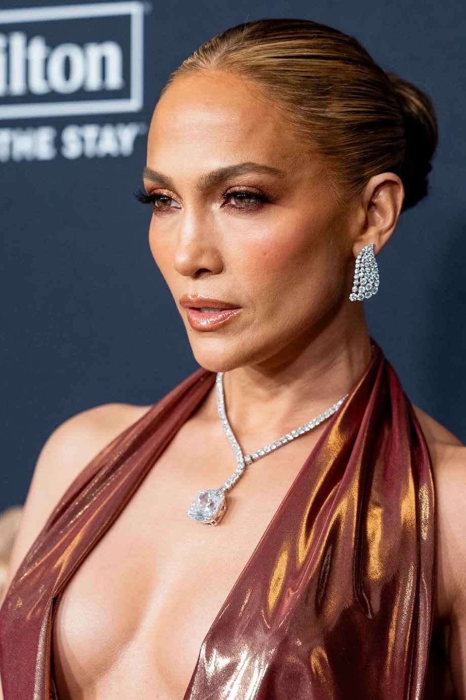 geeft-jennifer-lopez-ons-een-teken-met-haar-nieuwste-manicure-335872