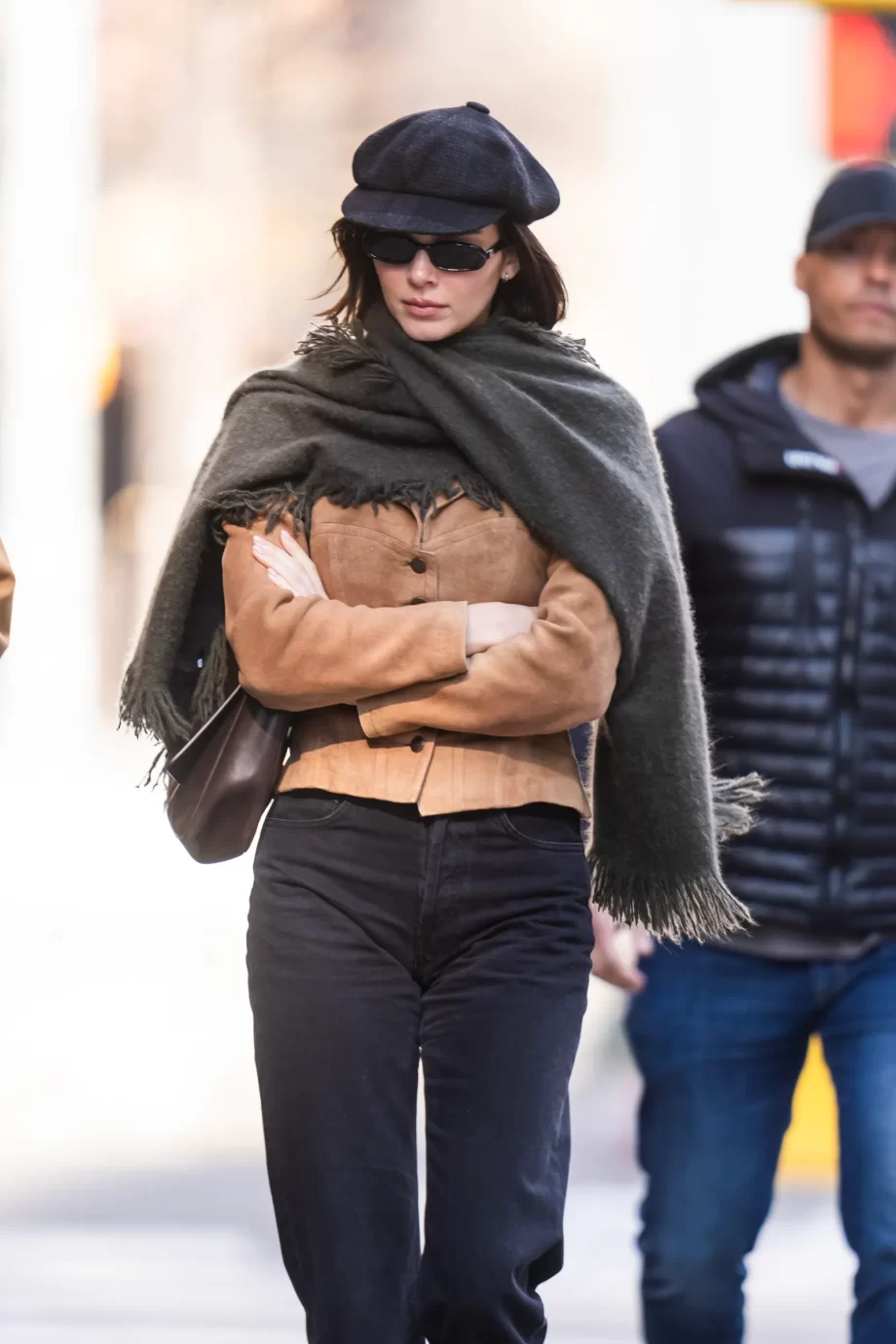 kendall-jenner-zit-in-haar-bob-dylan-era-en-dit-ouderwetse-accessoire-is-haar-favoriet-335380