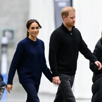 meghan-markle-kiest-opnieuw-voor-de-flared-jeans-tijdens-de-invictus-games-334815