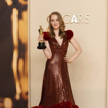 nederlandse-oscarwinnaar-victoria-warmerdam-kiest-voor-een-vintage-jurk-bij-de-oscars-2025-337508