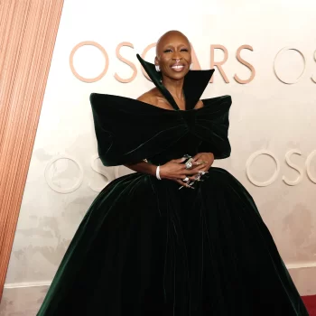 cynthia-erivo-kiest-voor-een-smaragdgroene-louis-vuitton-jurk-tijdens-de-oscars-van-2025-337468