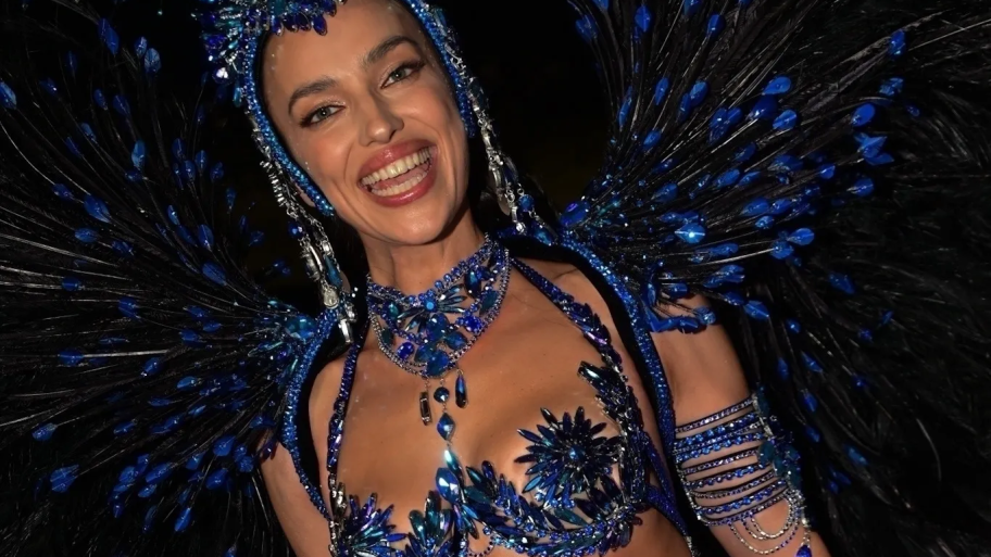 de-carnavalsoutfits-van-irina-shayk-zijn-een-lust-voor-het-oog-338125